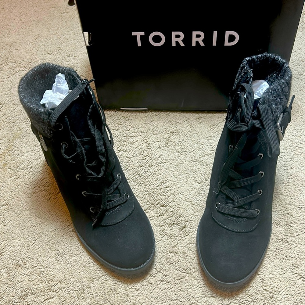 Torrid NWT Black Ankle Boots 10W
